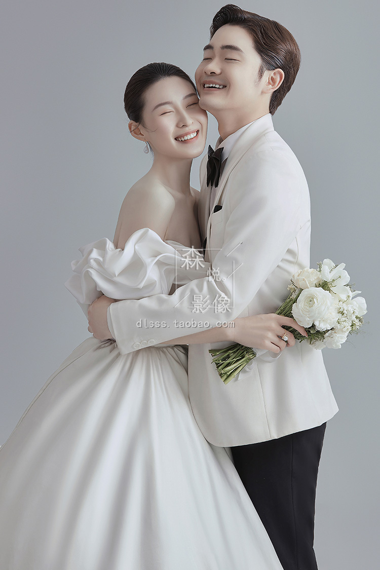 H1440婚纱样图